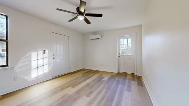 $1,800 | 208 Prince Avenue, Unit B, Nashville, TN 37207