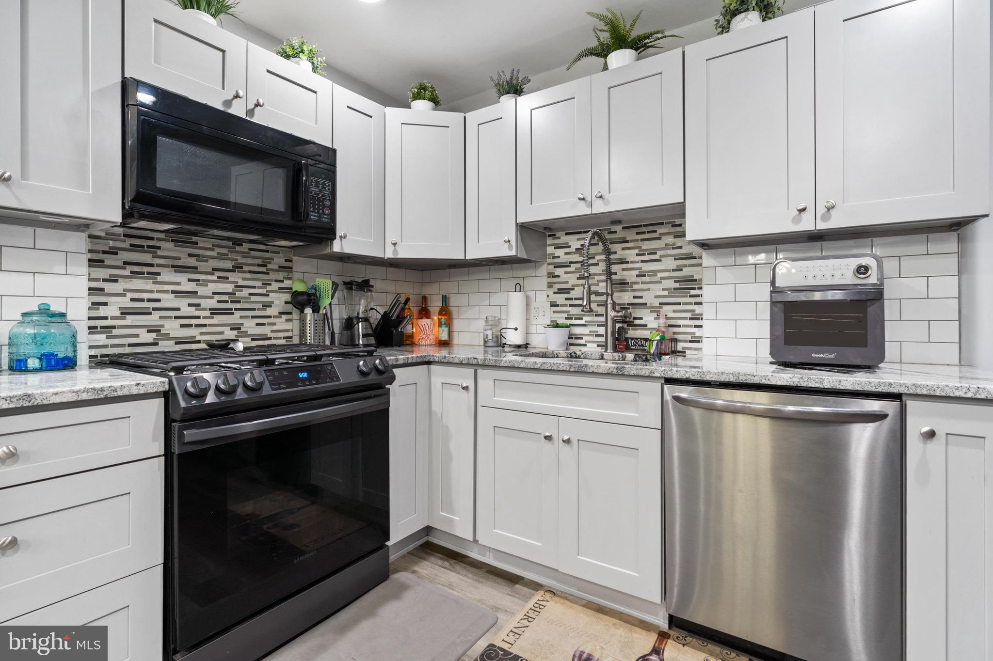928 Middlesex Road Essex, MD 21221 - Photo 11 of 31