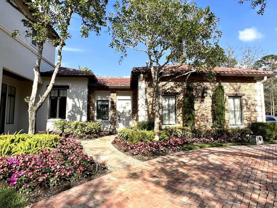 1382 Pelham Road Wellington, FL 33414 - Photo 10 of 59 3 car garage