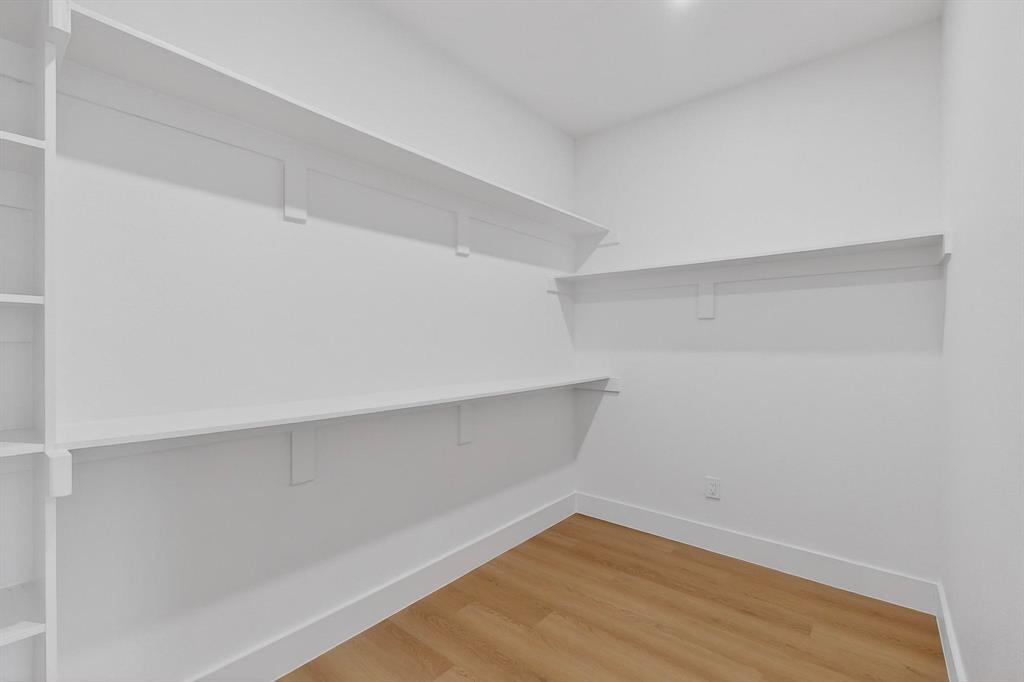 10145 Budtime Lane Dallas, TX 75217 - Photo 27 of 34 a view of an empty room