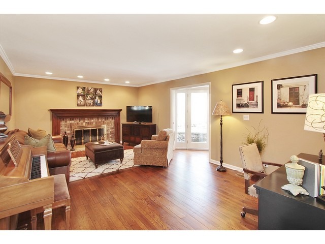 44 Farnham Road Lake Forest, IL 60045 - Photo 13 of 25 a living room with furniture and a fireplace
