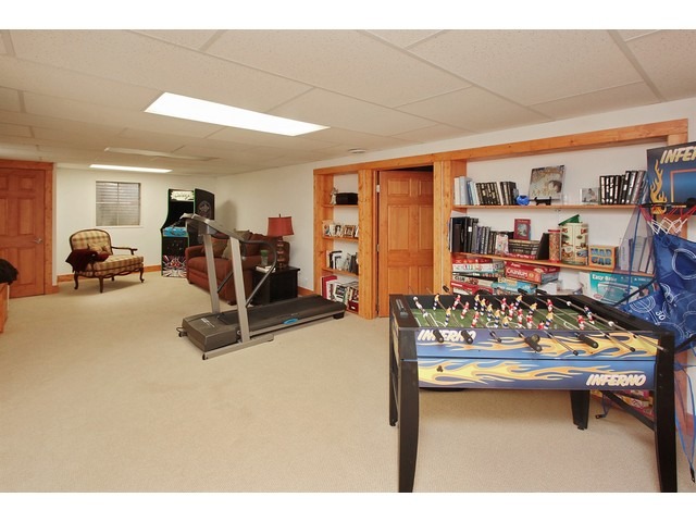 44 Farnham Road Lake Forest, IL 60045 - Photo 15 of 25 a room with lots of furniture and clutter