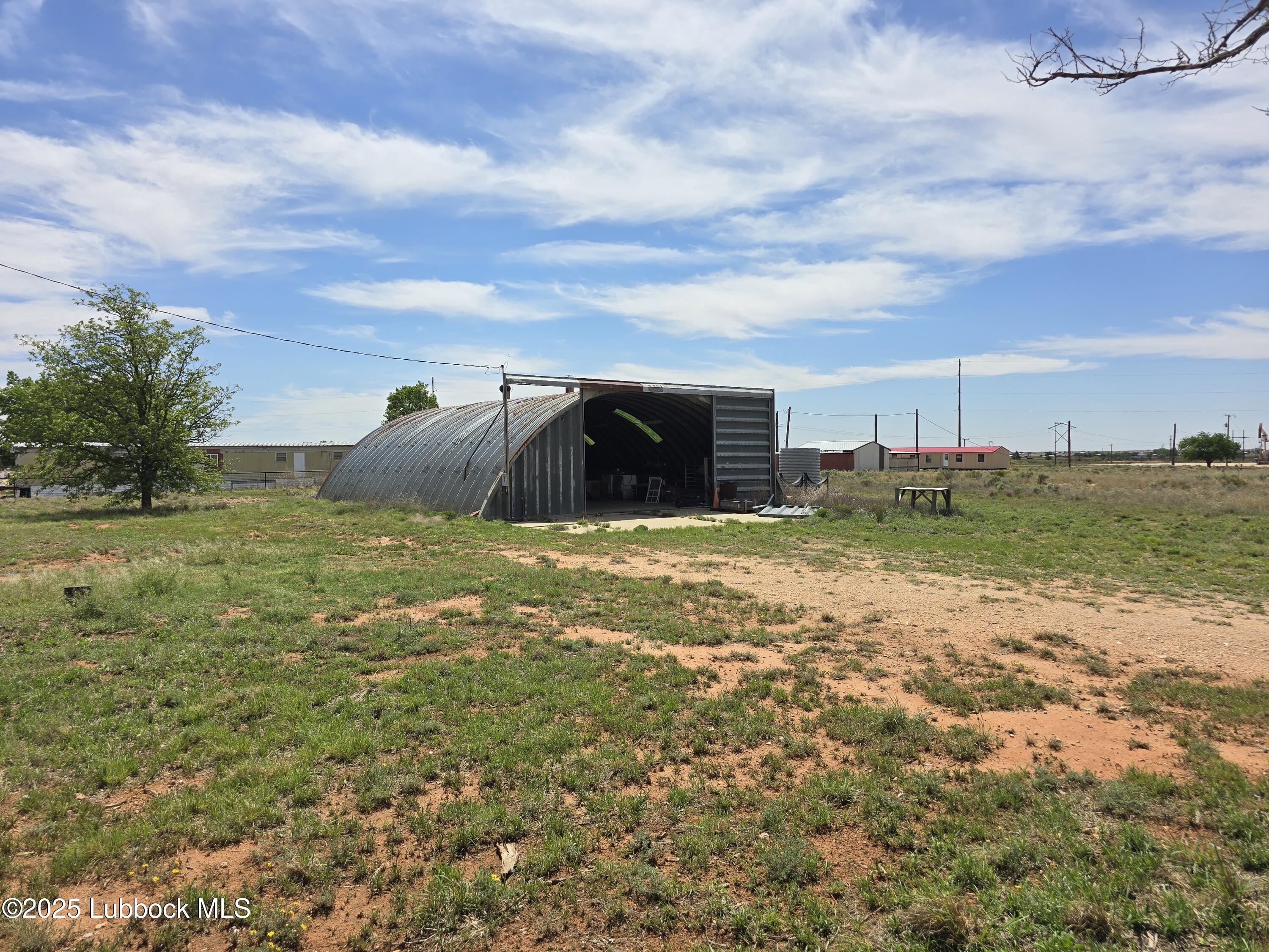 1681 Co Road Denver City, TX 79323 - Photo 27 of 30 a view of a ocean with a big yard