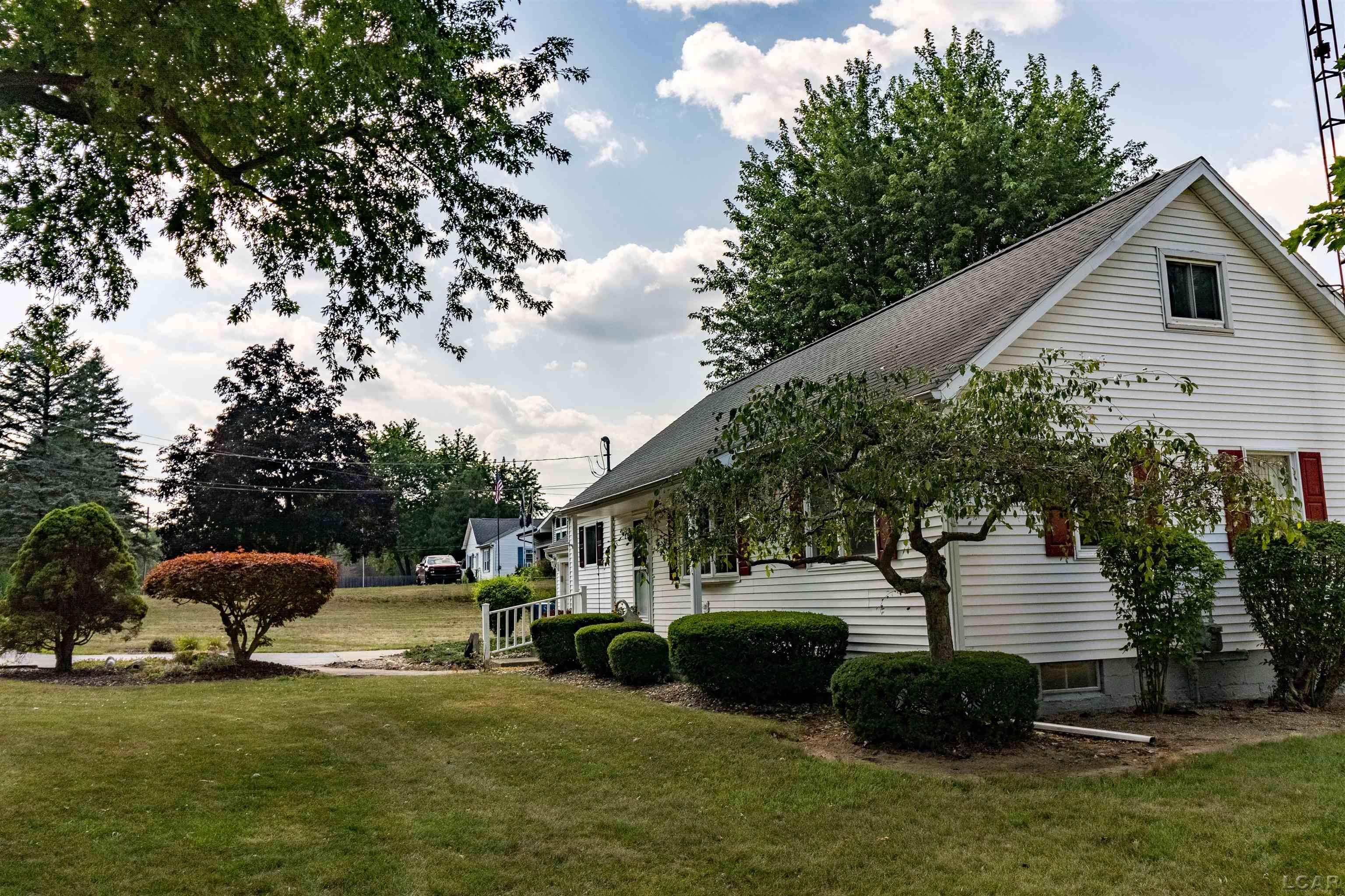 2760 Sharp Road Adrian, MI 49221 - Photo 6 of 56 Gallery Image 6
