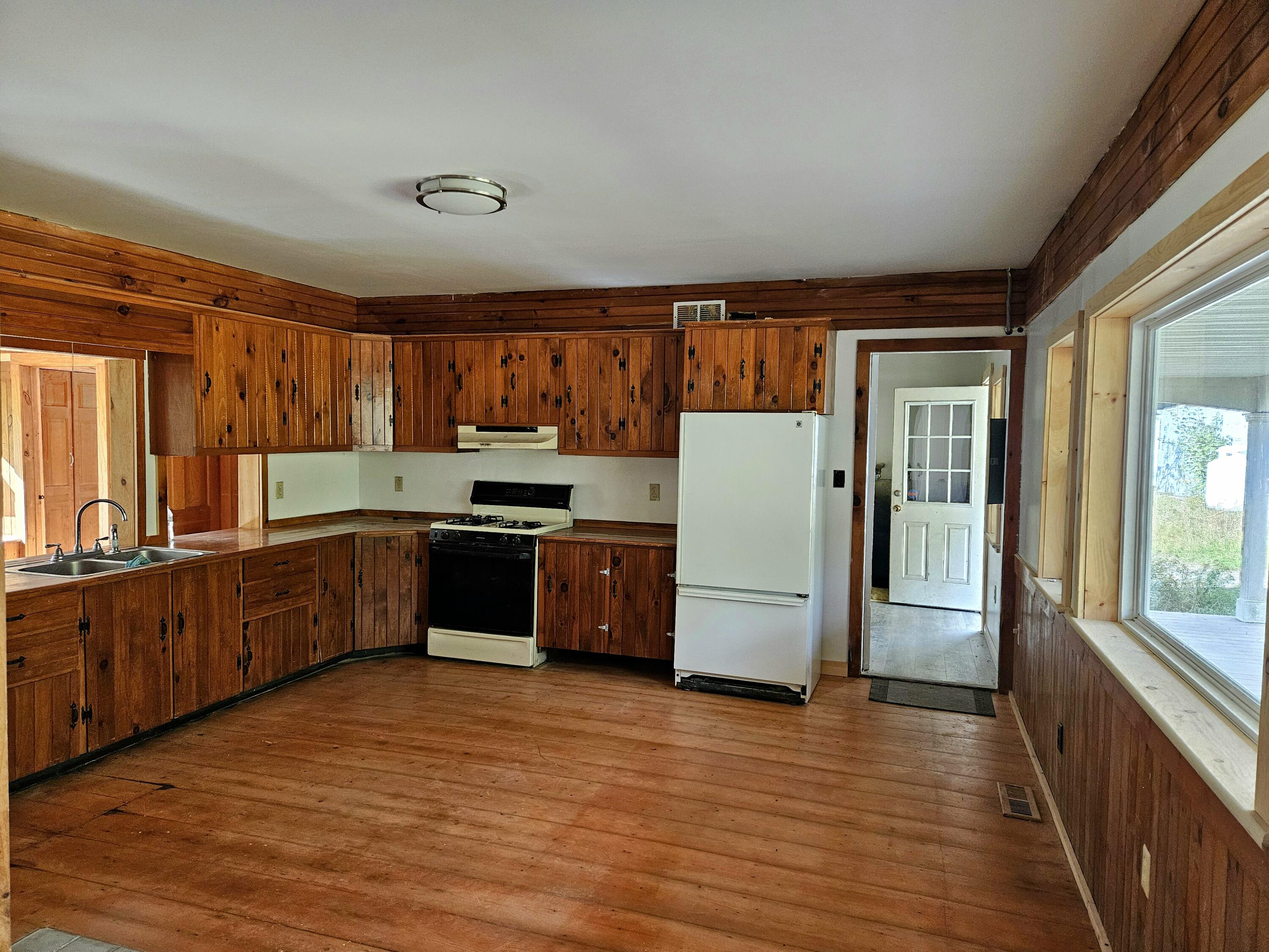 1765 Dexter Road Dover Foxcroft, ME 04426 - Photo 4 of 30 1000006376