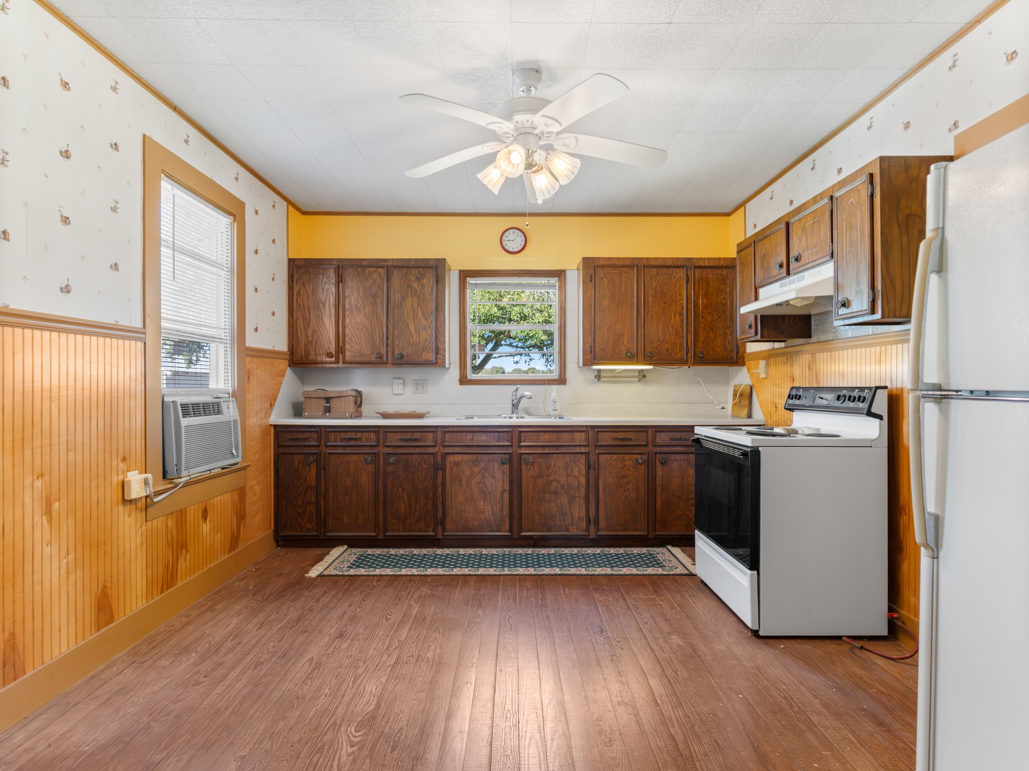 14309 Vrlla Road Guy, TX 77444 - Photo 21 of 41 a kitchen with stainless steel appliances a refrigerator and a stove top oven