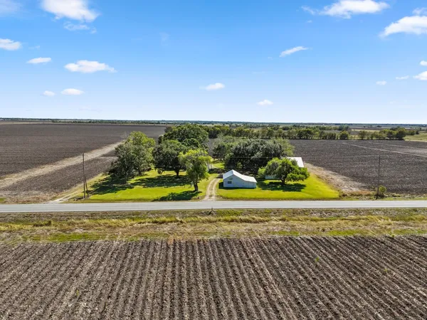 $375,000 | 14309 Vrlla Road, Guy, TX 77444
