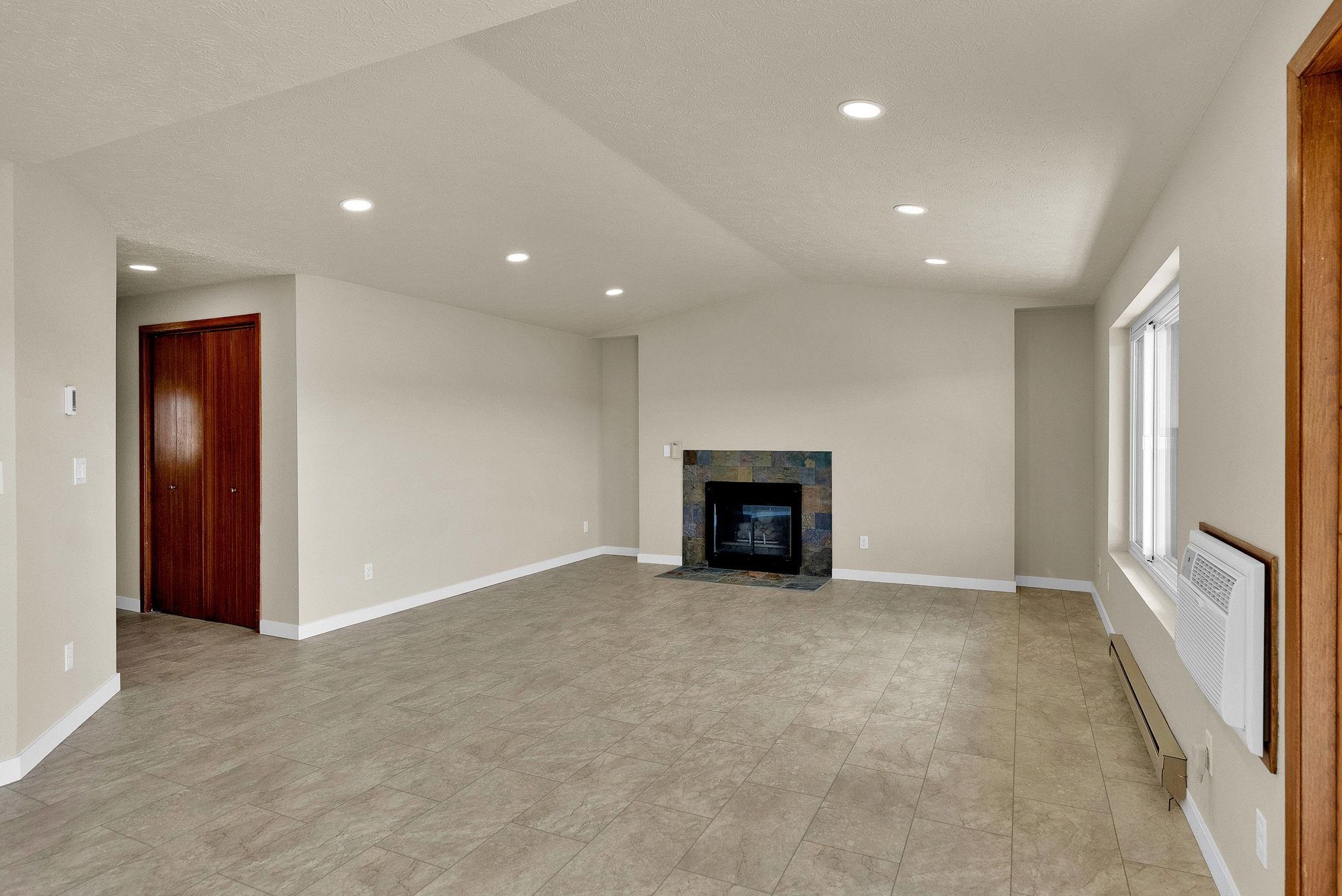166 South Coeur D'Alene Street, Unit D304 Spokane, WA 99201 - Photo 10 of 31