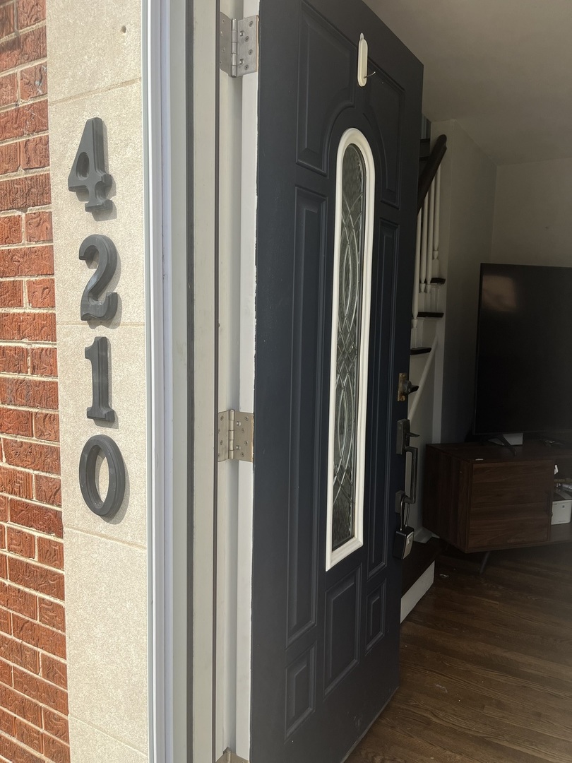 4210 Maple Avenue Brookfield, IL 60513 - Photo 2 of 29