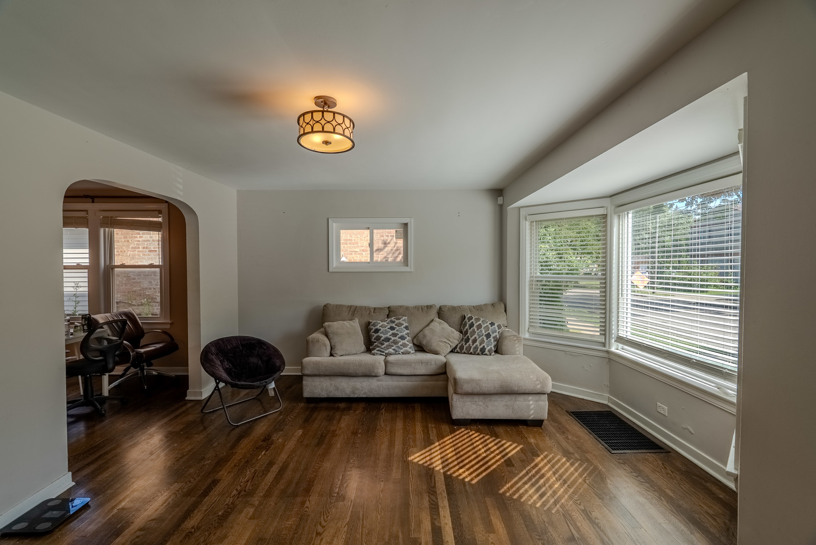 4210 Maple Avenue Brookfield, IL 60513 - Photo 4 of 29