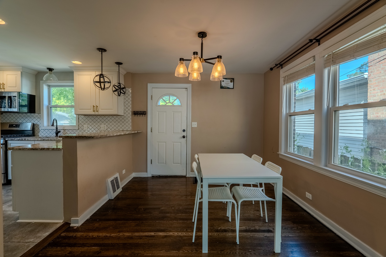 4210 Maple Avenue Brookfield, IL 60513 - Photo 5 of 29