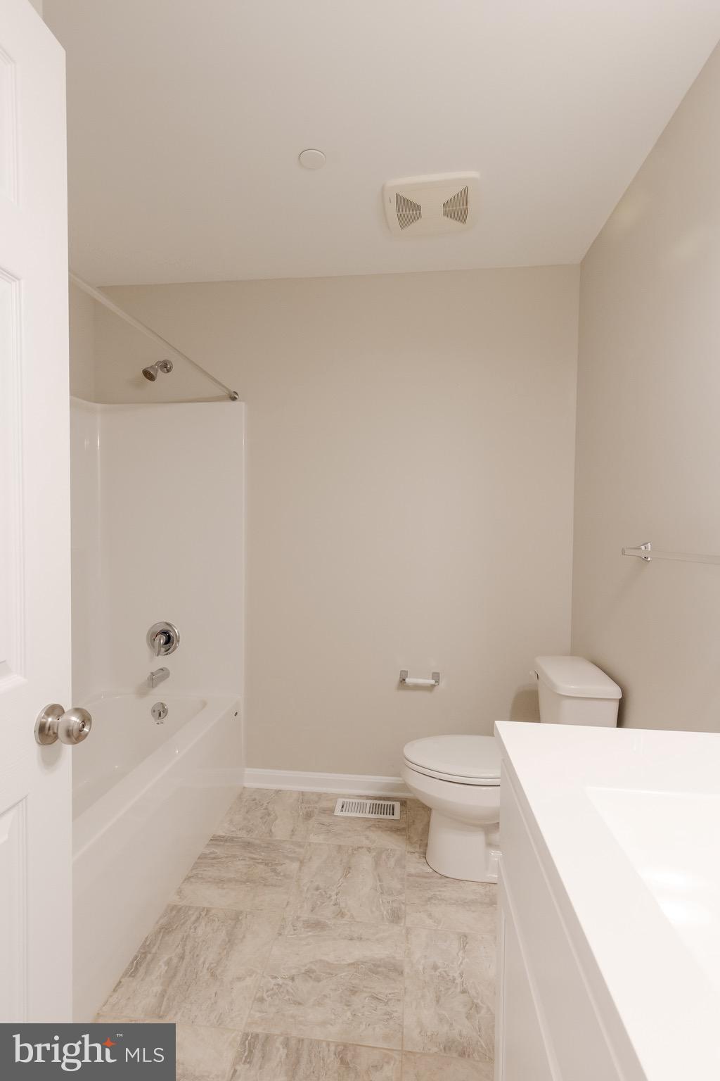 906 Double Creek Point Road Chestertown, MD 21620 - Photo 14 of 22 Full bath in hall