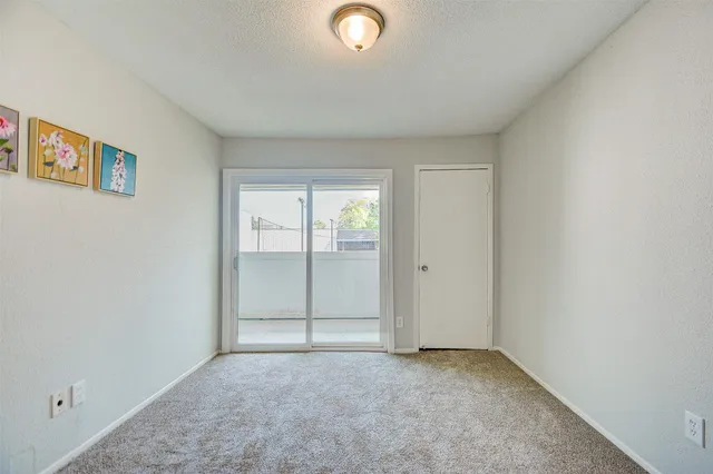 $160,000 | 781 Country Pl Drive, Unit 2077, Houston, TX 77079