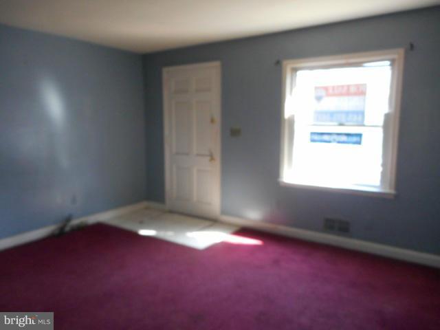 350 Grovethorn Road Baltimore, MD 21220 - Photo 3 of 27 Living Room