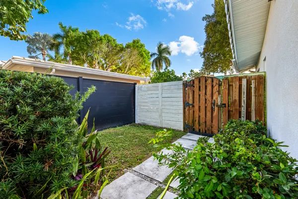 $4,500 | 113 Park Lane East, Hypoluxo, FL 33462