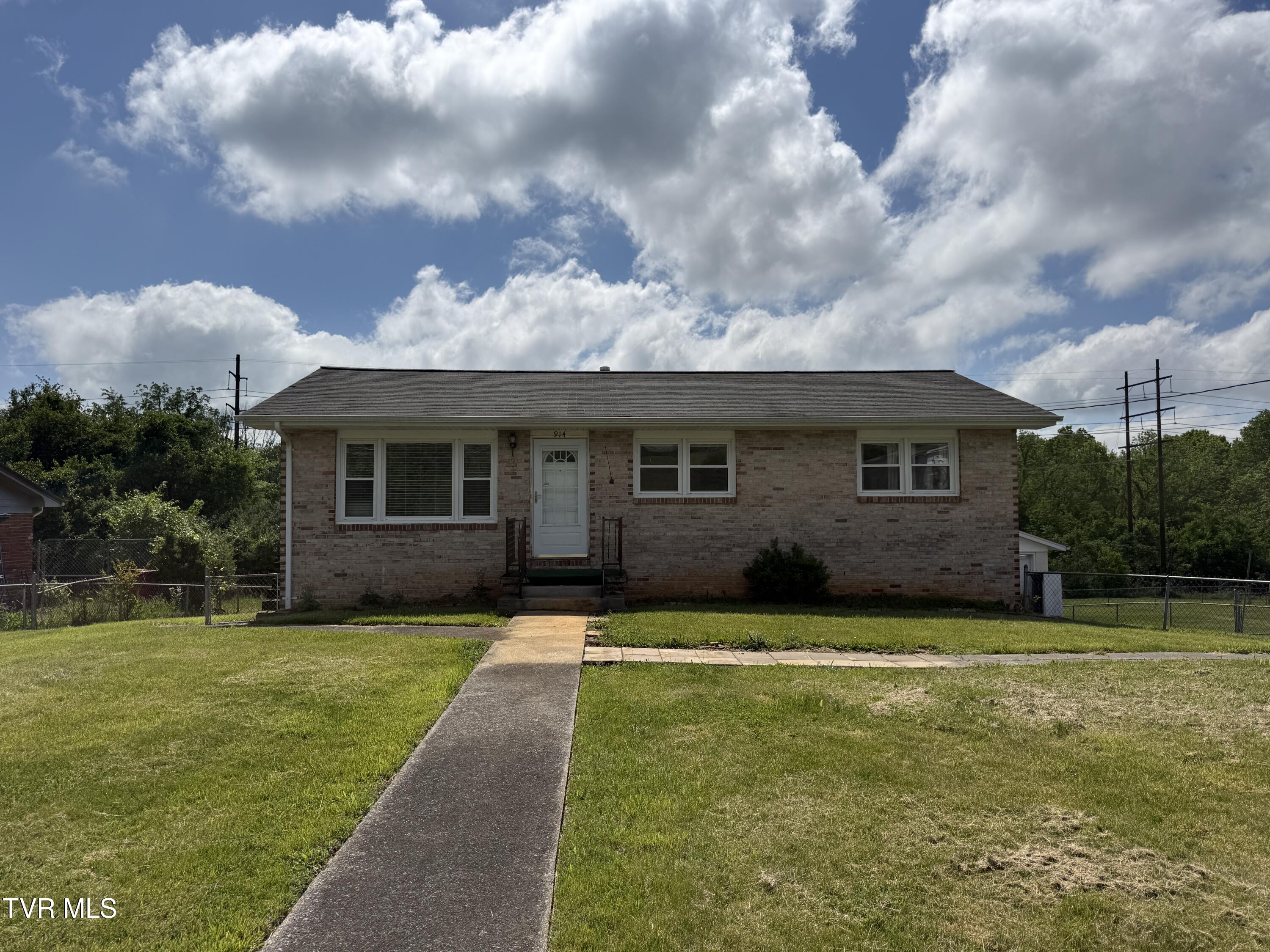 914 East Mountain View Road Johnson City, TN 37601 - Photo 1 of 61 IMG_0346 2