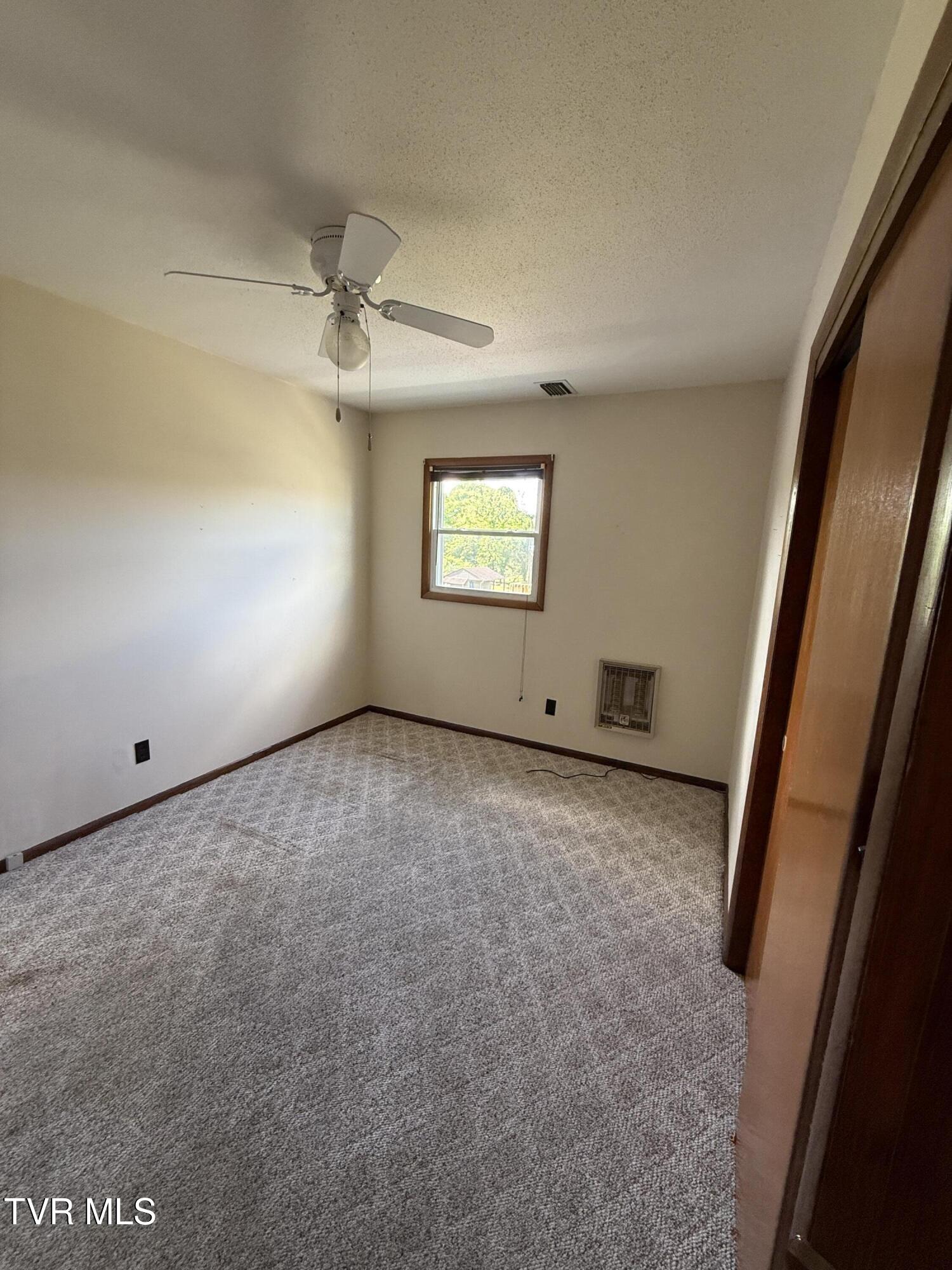 914 East Mountain View Road Johnson City, TN 37601 - Photo 32 of 61 IMG_0362 2