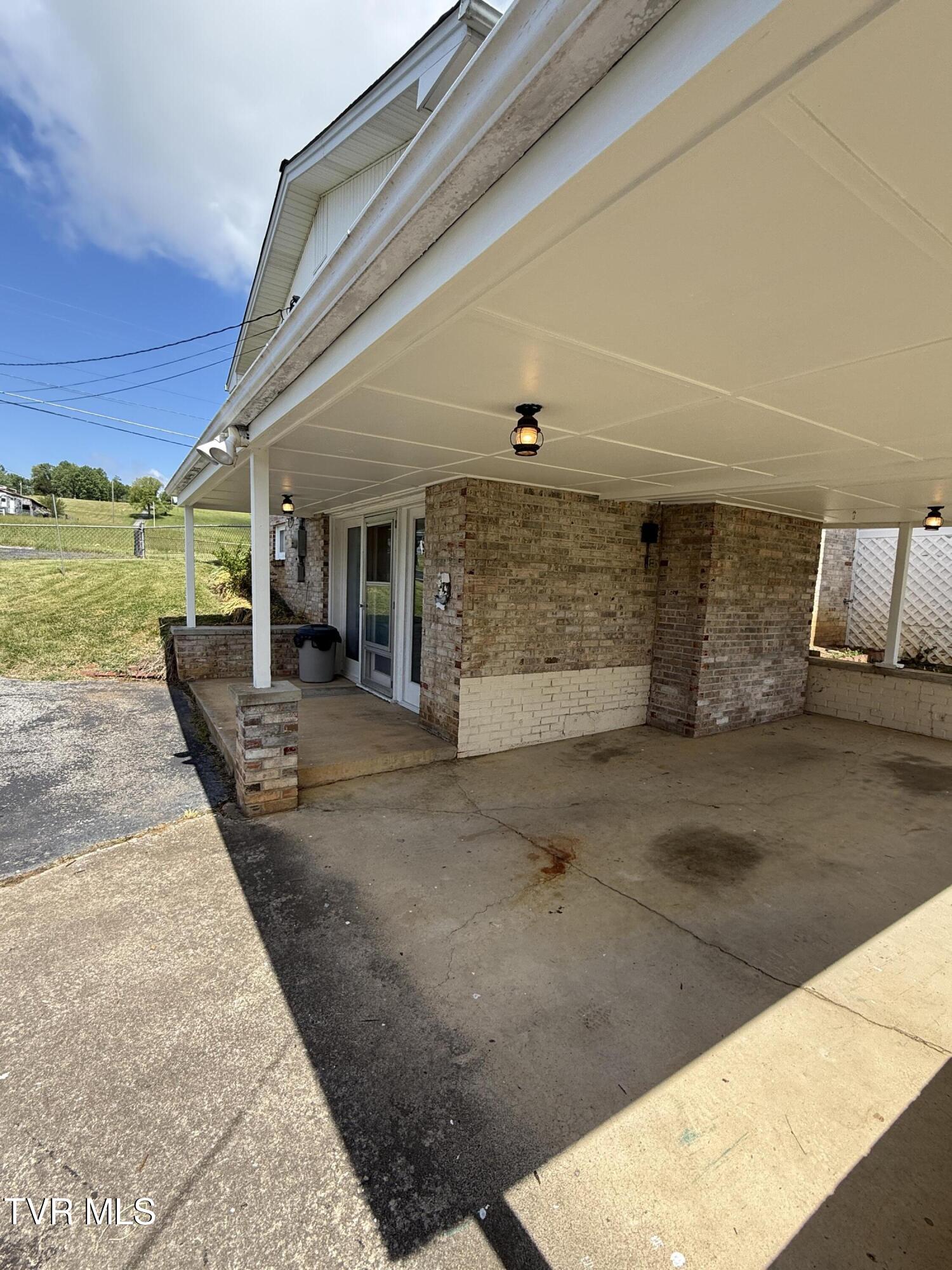 914 East Mountain View Road Johnson City, TN 37601 - Photo 10 of 61 IMG_0417 2