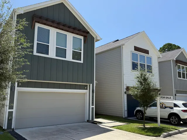 $375,000 | 5206 Pinemont Drive, Houston, TX 77092
