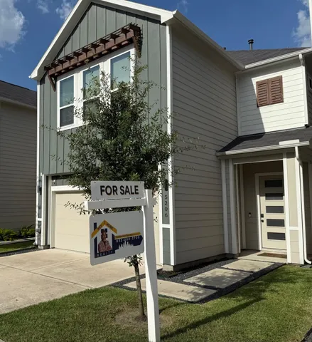 $375,000 | 5206 Pinemont Drive, Houston, TX 77092