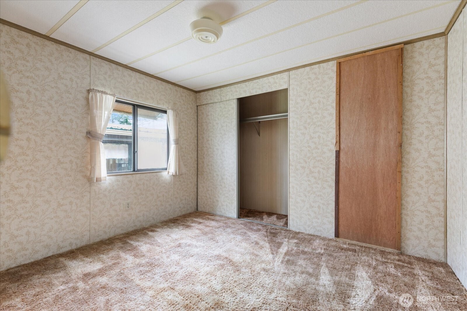 1361 North Goldie Road, Unit 16 Oak Harbor, WA 98277 - Photo 19 of 30
