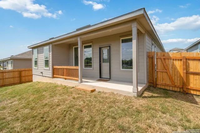 $279,000 | 5708 Basil Chase, St. Hedwig, TX 78152