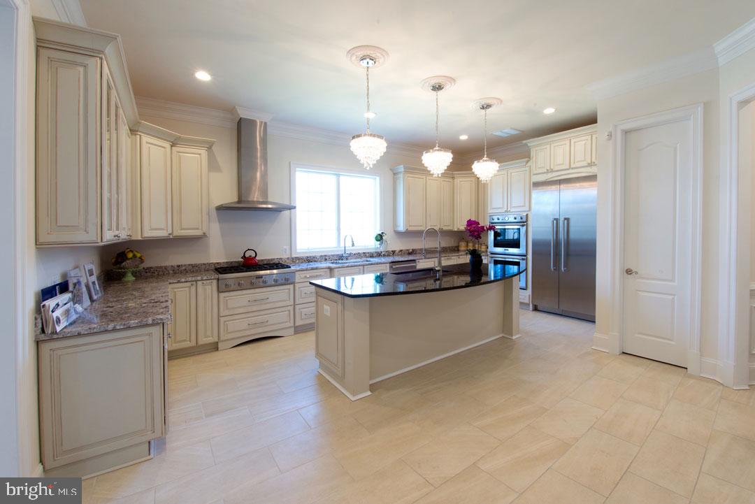3443 Gallows Road Falls Church, VA 22042 - Photo 18 of 49 Kitchen