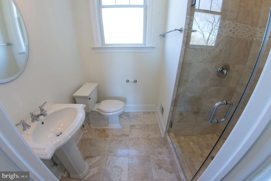 3443 Gallows Road Falls Church, VA 22042 - Photo 23 of 49 Bathroom
