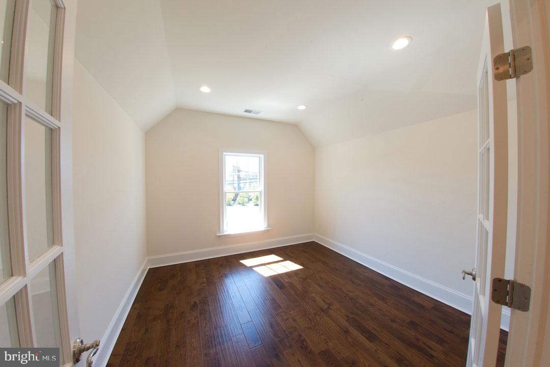 3443 Gallows Road Falls Church, VA 22042 - Photo 36 of 49 Walk-In Closet