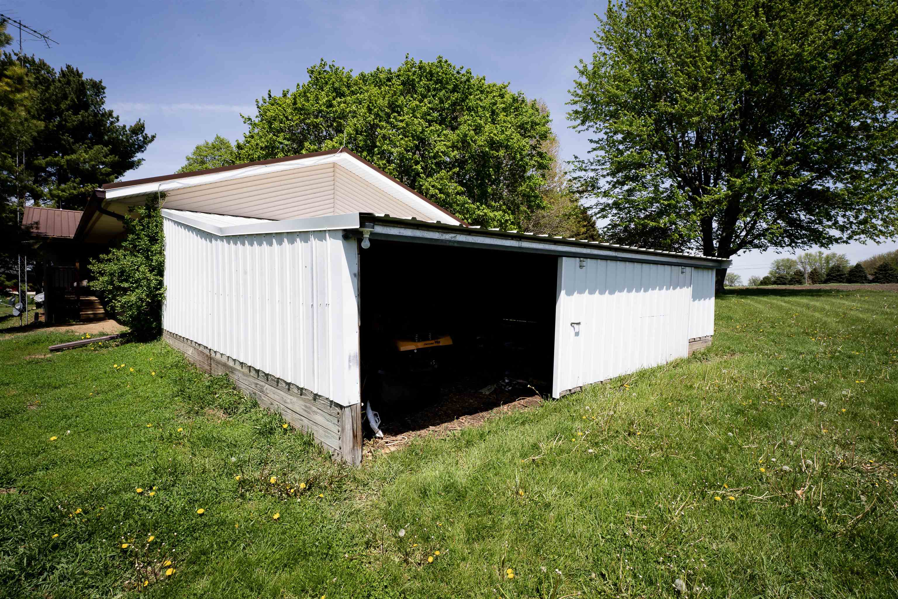 12166 Cunningham Road Winnebago, IL 61088 - Photo 39 of 65