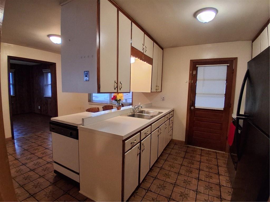 4200 Northeast Chaumiere Road Kansas City, MO 64117 - Photo 9 of 21