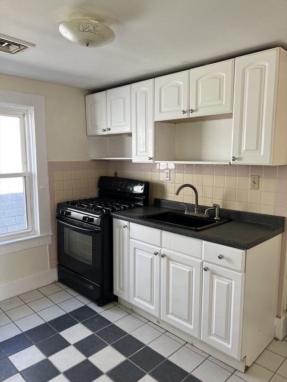 22 Grove Street, Unit 2 Wareham, MA 02558 - Photo 3 of 7