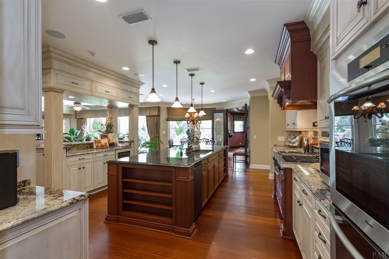 4945 Castayls Road Pensacola, FL 32504 - Photo 9 of 50