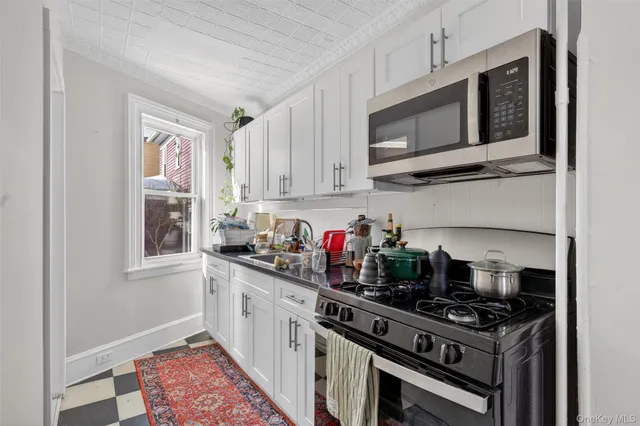 $499,000 | 140 Albany Avenue, Kingston, NY 12401