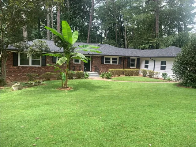 $2,395 | 2380 Clairmont Road, Atlanta, GA 30329