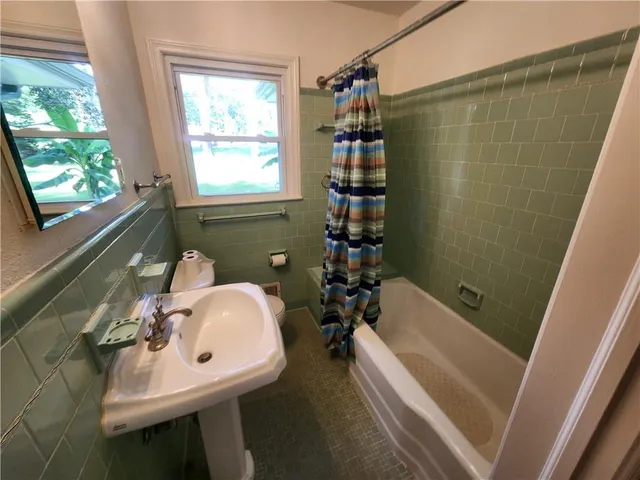 $2,395 | 2380 Clairmont Road, Atlanta, GA 30329