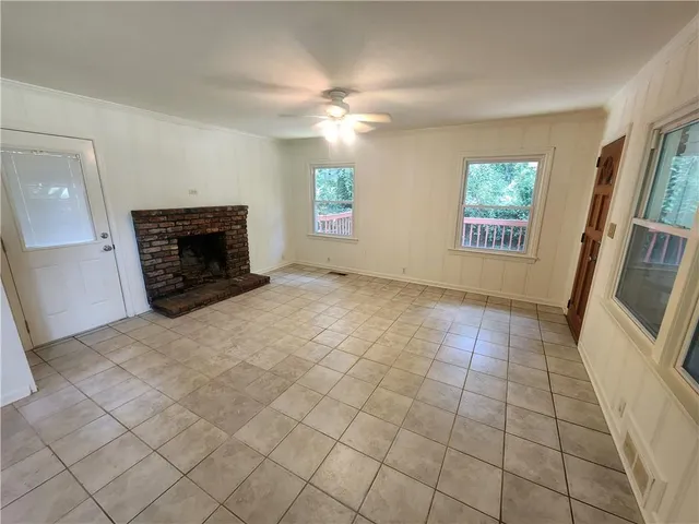 $2,395 | 2380 Clairmont Road, Atlanta, GA 30329