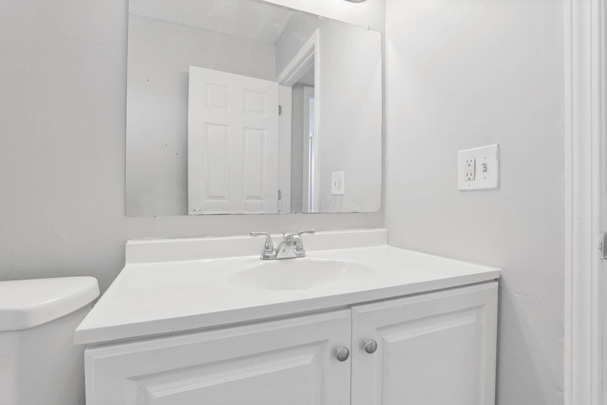 690 Kingsford Road Columbus, OH 43204 - Photo 43 of 80 47-web-or-mls-011A9583