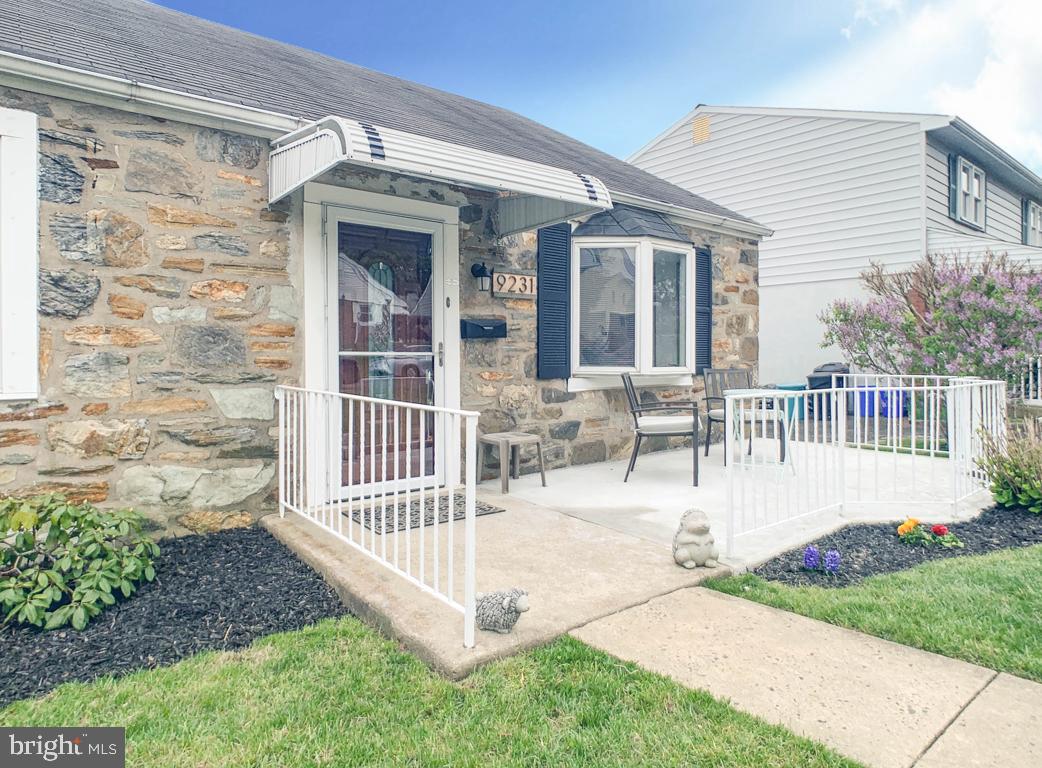 9231 Wesleyan Road Philadelphia, PA 19114 - Photo 3 of 31 Front Porch