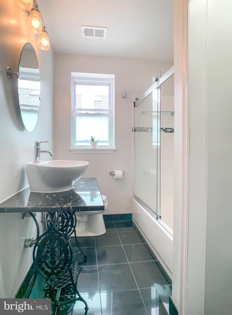 9231 Wesleyan Road Philadelphia, PA 19114 - Photo 21 of 31 Full Bath