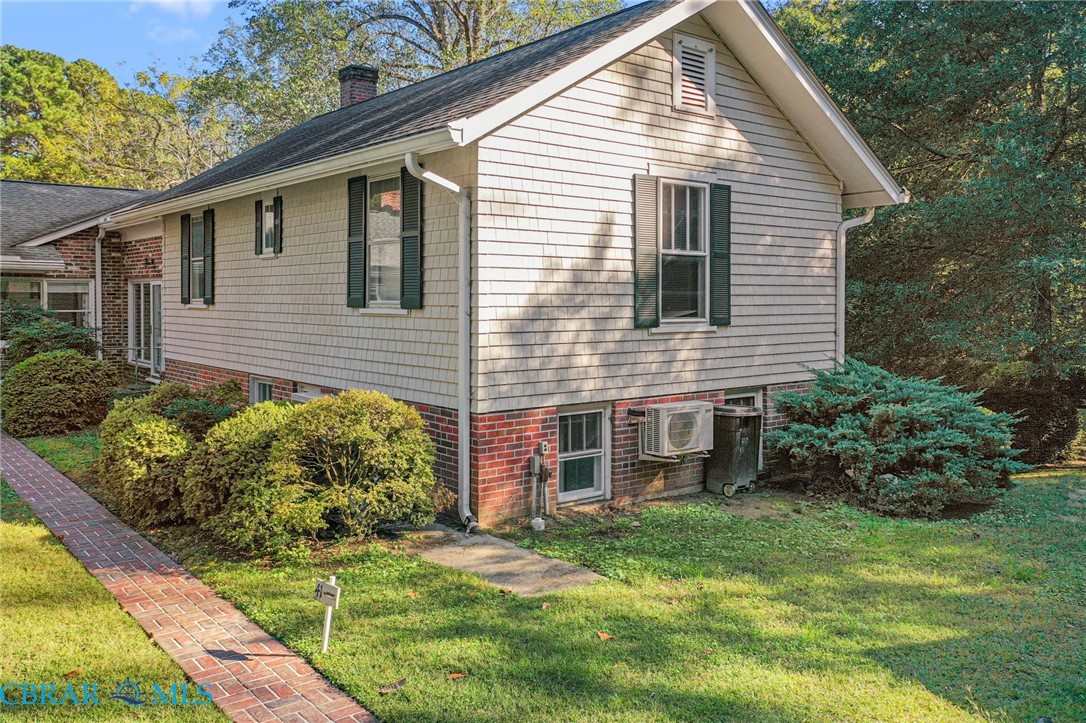 41 Raleigh Drive Kilmarnock, VA 22482 - Photo 2 of 37