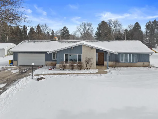 $448,900 | W226N8304 Friess Place, Lisbon, WI 53089