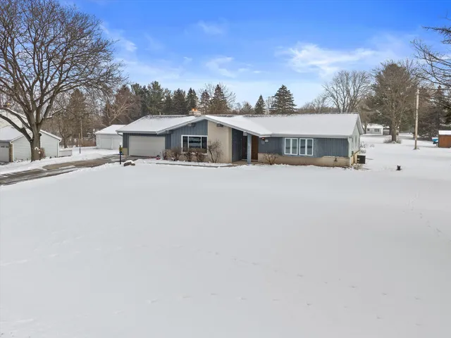 $448,900 | W226N8304 Friess Place, Lisbon, WI 53089