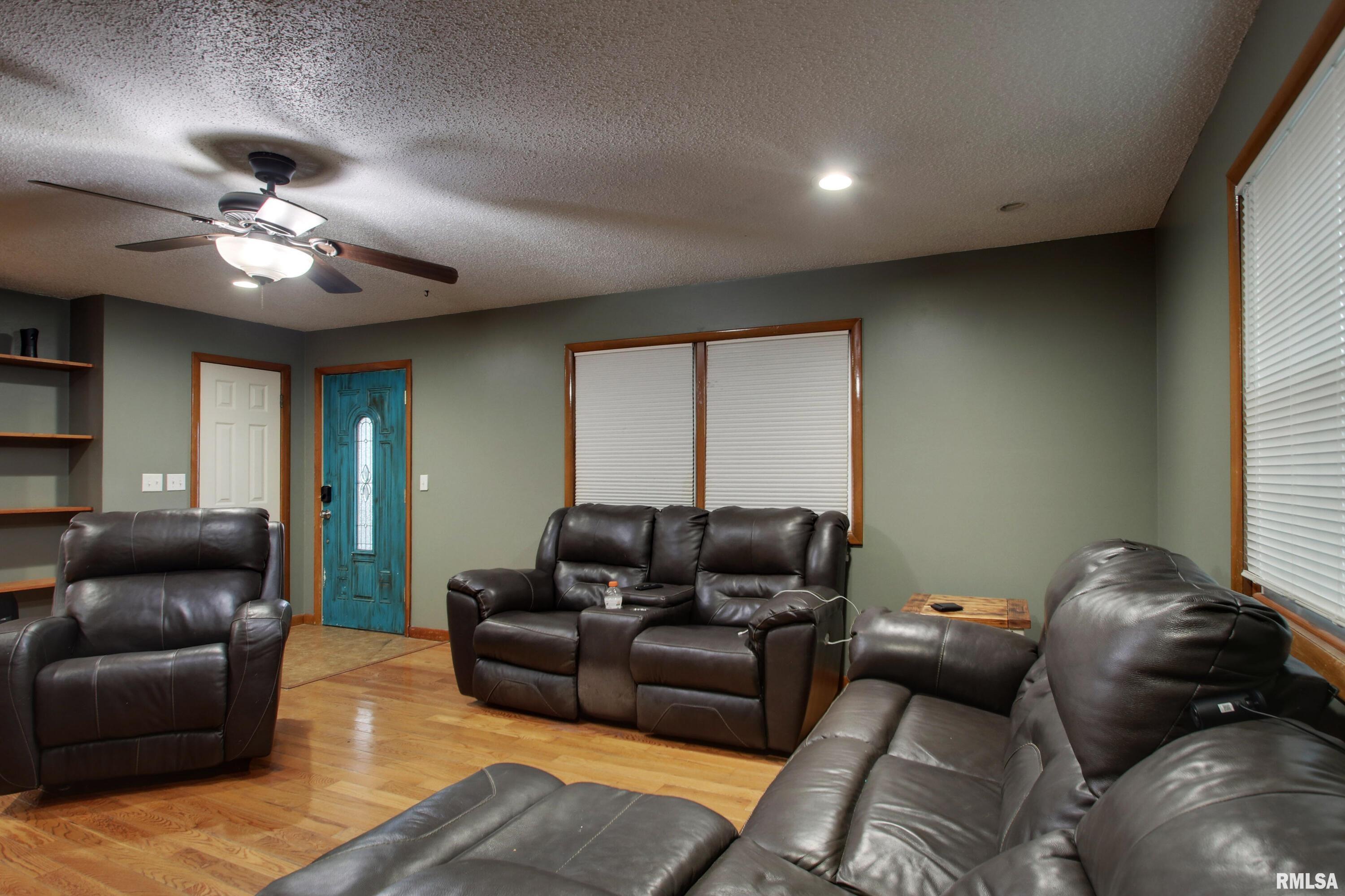200 West Prairie Street Camp Point, IL 62320 - Photo 4 of 26 Gallery Image 4