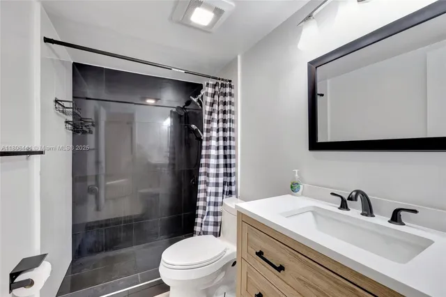 $199,900 | 126 South Cypress Road, Unit 729, Pompano Beach, FL 33060