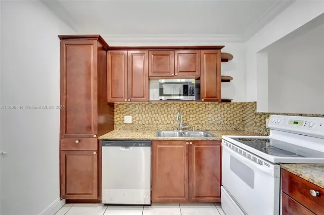 $199,900 | 126 South Cypress Road, Unit 729, Pompano Beach, FL 33060