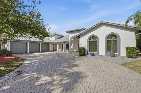 $799,900 | 1157 Southwest Mirror Lake Cove, Port St. Lucie, FL 34986