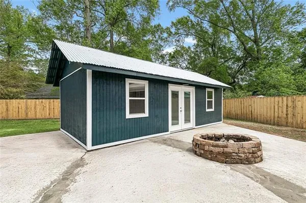 $438,000 | 1923 Destin Street, Mandeville, LA 70448