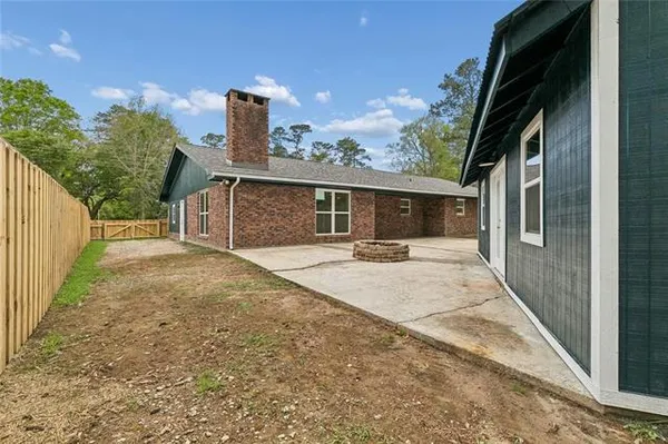 $438,000 | 1923 Destin Street, Mandeville, LA 70448