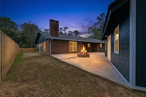 $438,000 | 1923 Destin Street, Mandeville, LA 70448